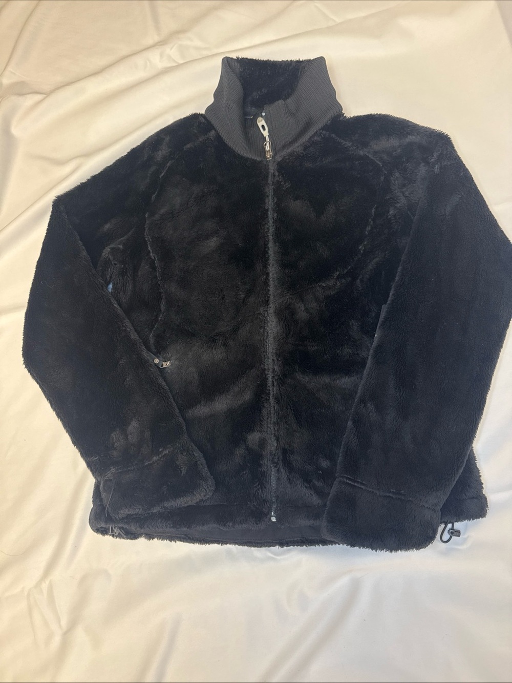 Mountain Hardwear Black Jacket with Yellow Logo Loop